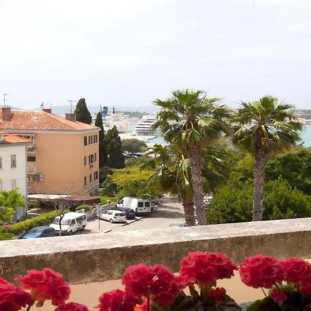 Beach Apartment Butterfly With Sea View Сплит Екстериор снимка