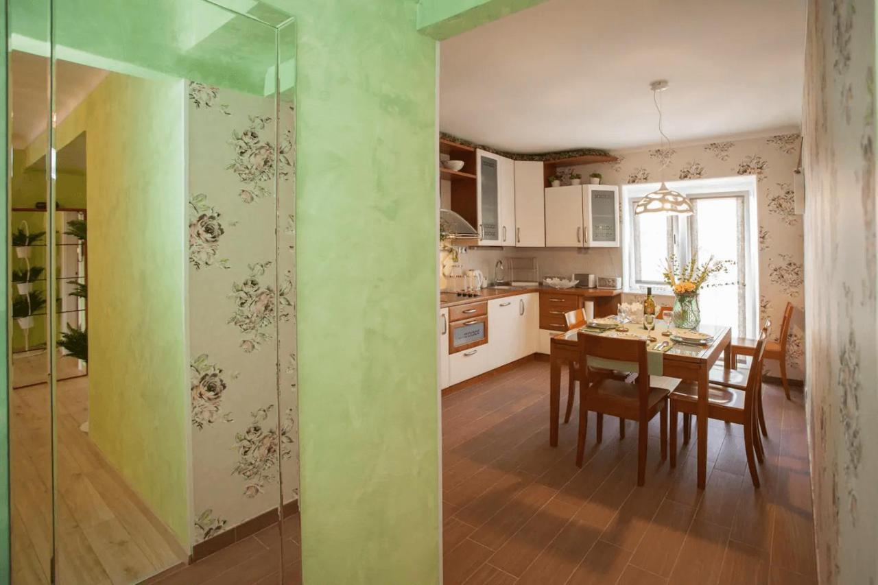 Beach Apartment Butterfly With Sea View Сплит Екстериор снимка