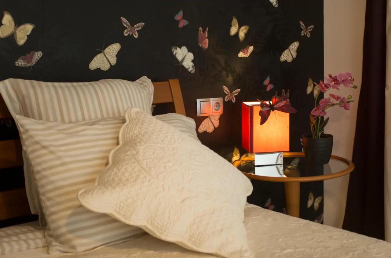 Beach Apartment Butterfly With Sea View Сплит Екстериор снимка