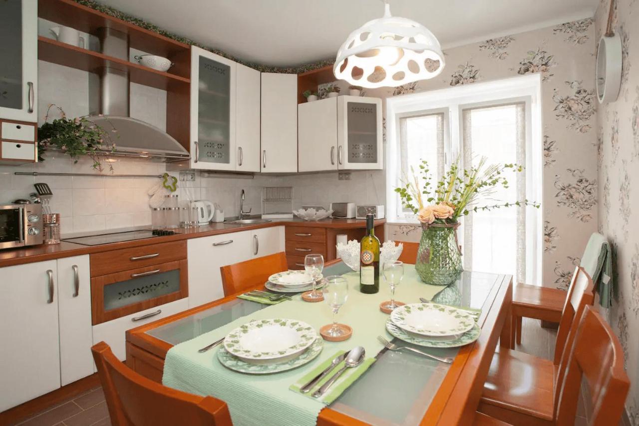 Beach Apartment Butterfly With Sea View Сплит Екстериор снимка